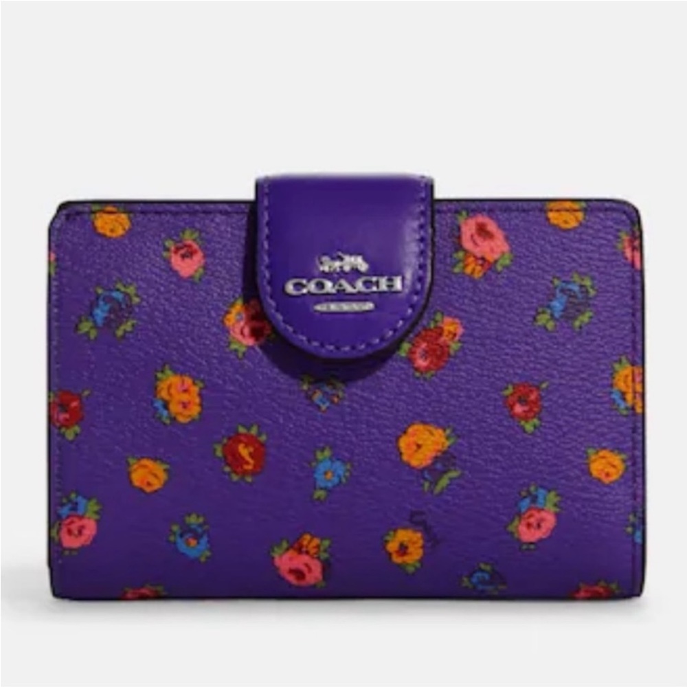 Coach Medium Corner Zip Wallet
With Mini Vintage Rose Print - Picture 4 of 4